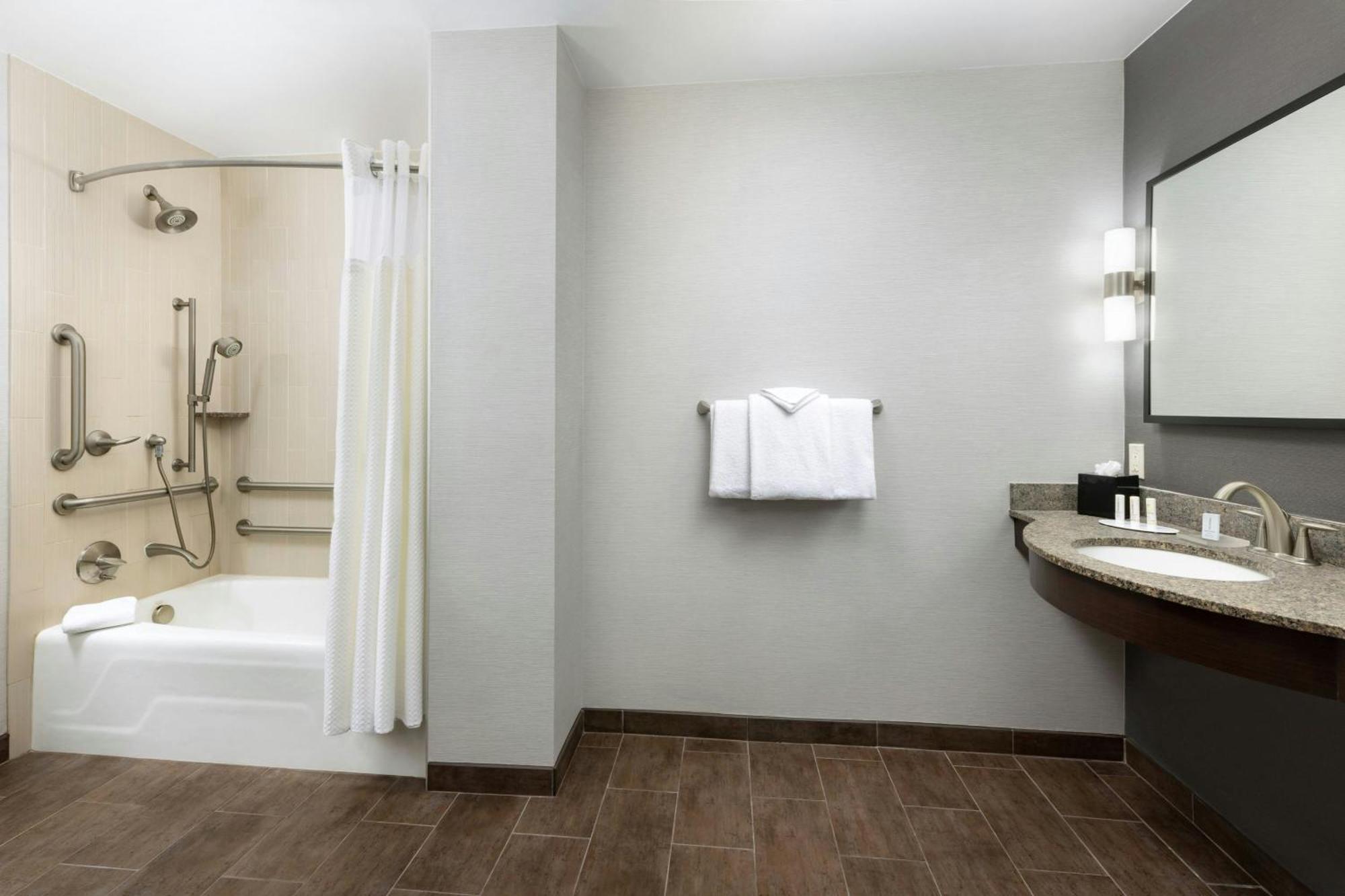 Courtyard By Marriott Los Angeles Woodland Hills Dış mekan fotoğraf