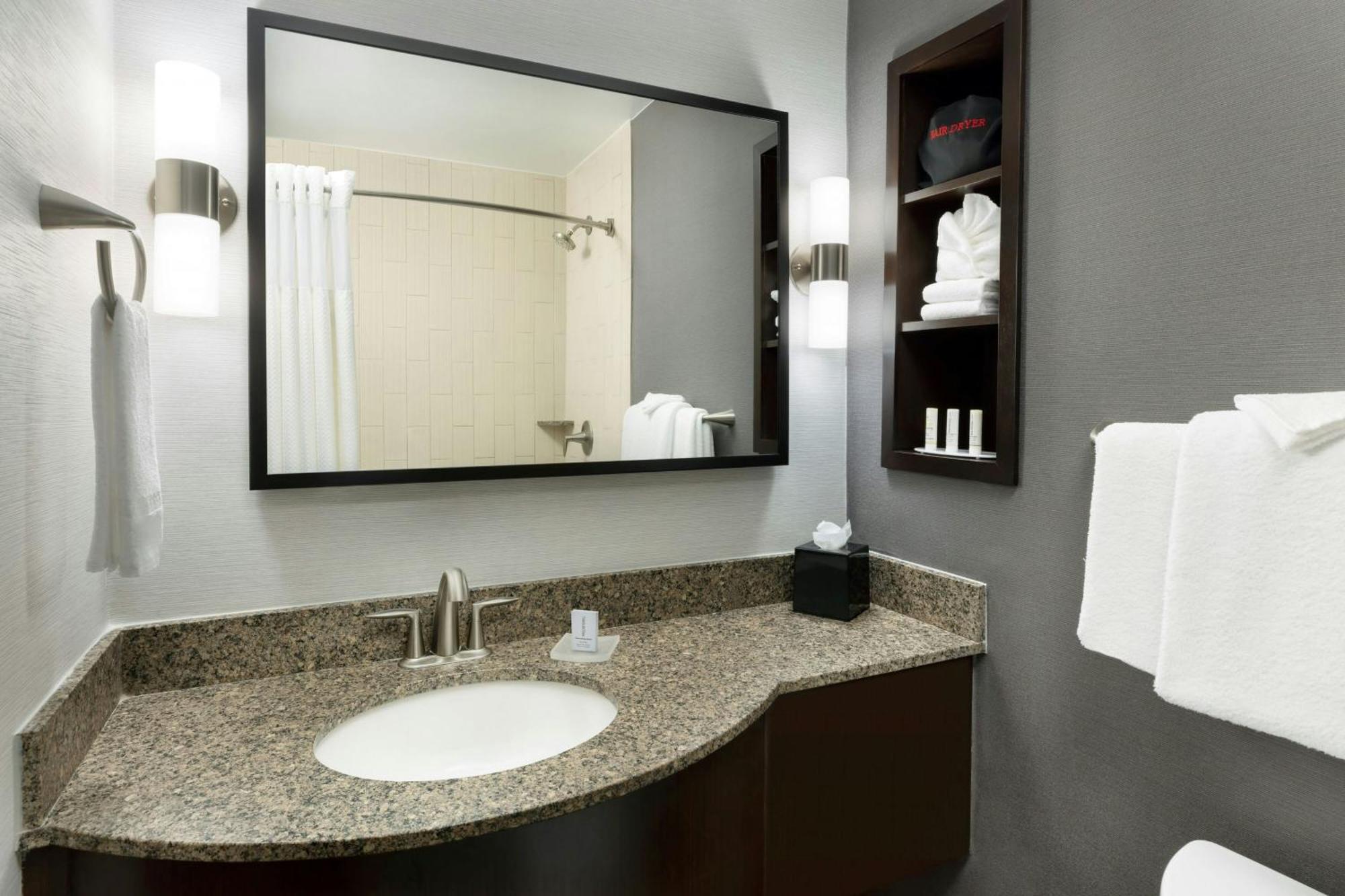 Courtyard By Marriott Los Angeles Woodland Hills Dış mekan fotoğraf