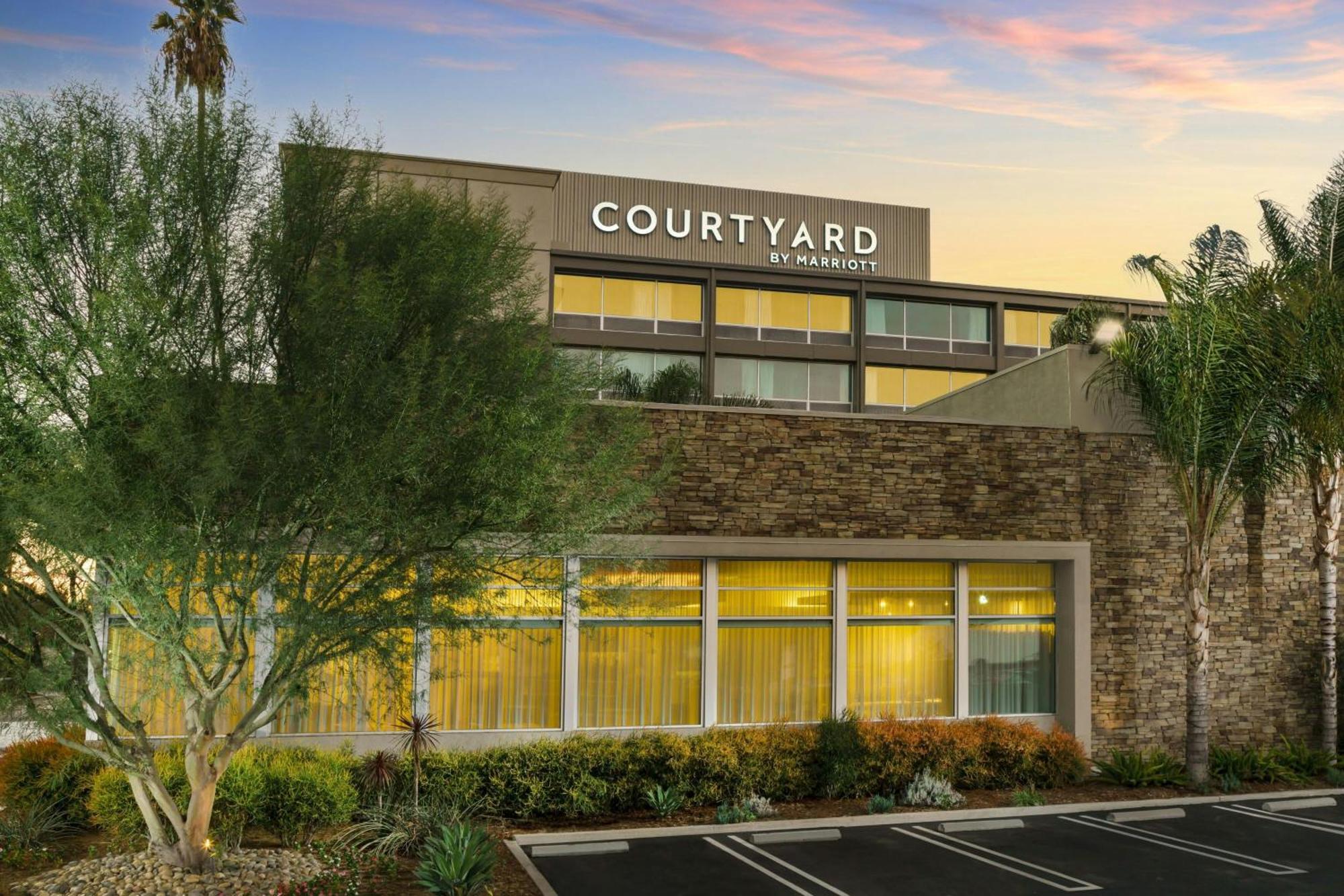 Courtyard By Marriott Los Angeles Woodland Hills Dış mekan fotoğraf
